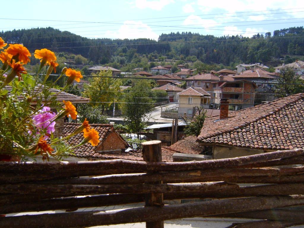 Georgievi Guest House Kalofer Dış mekan fotoğraf