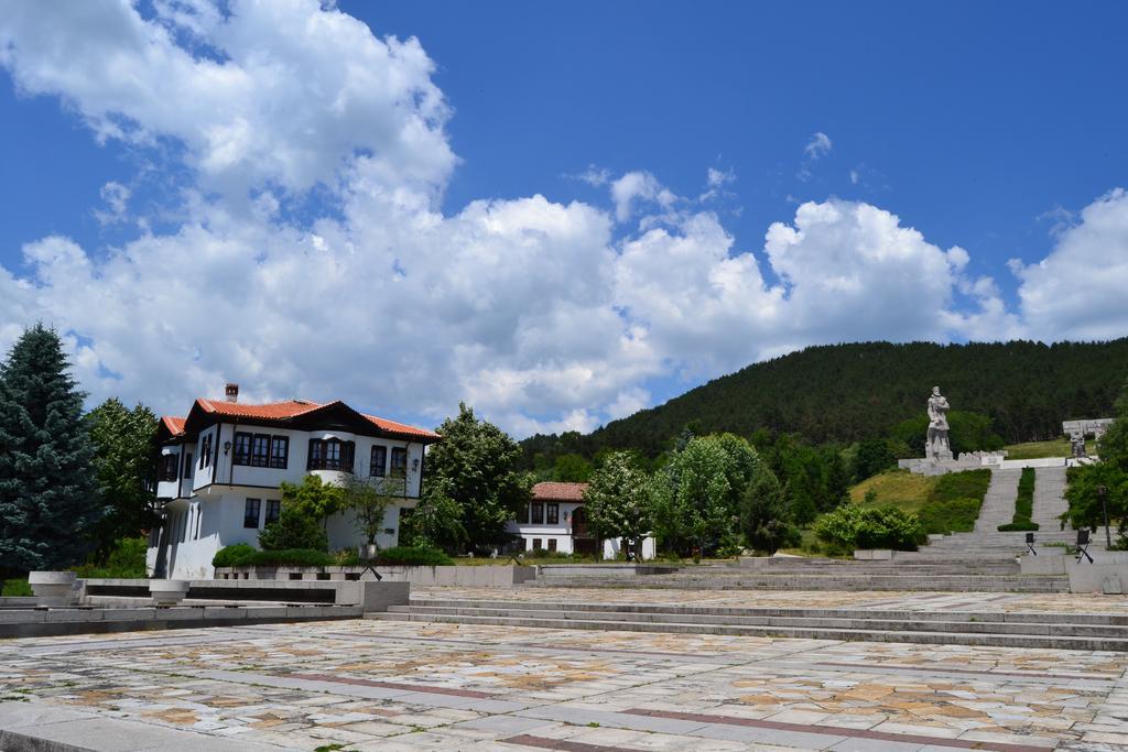 Georgievi Guest House Kalofer Dış mekan fotoğraf